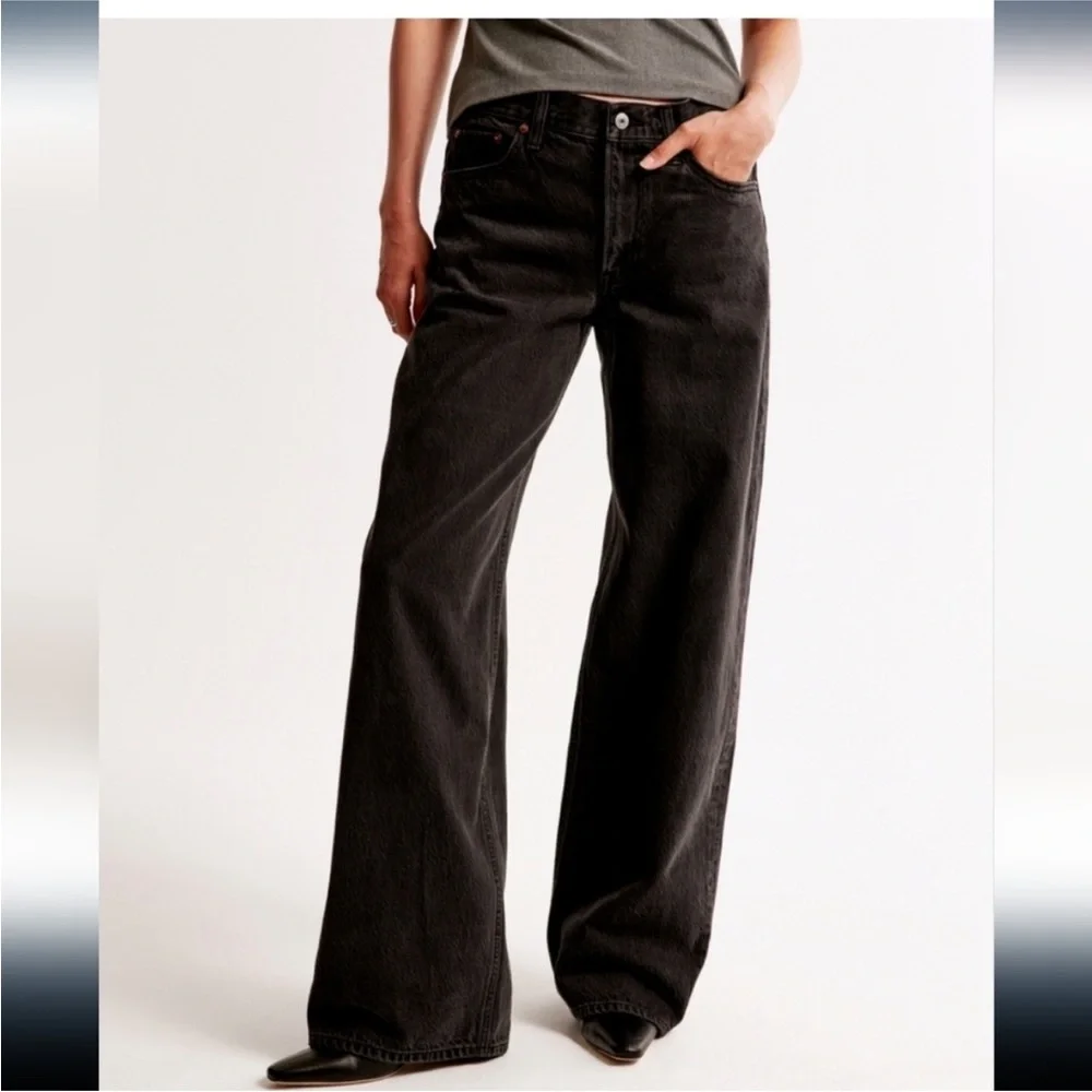 ABERCROMBIE & FITCH Ultra Loose Low Rise Jean In Washed Black. Size 24Short NWT - Picture 2 of 8